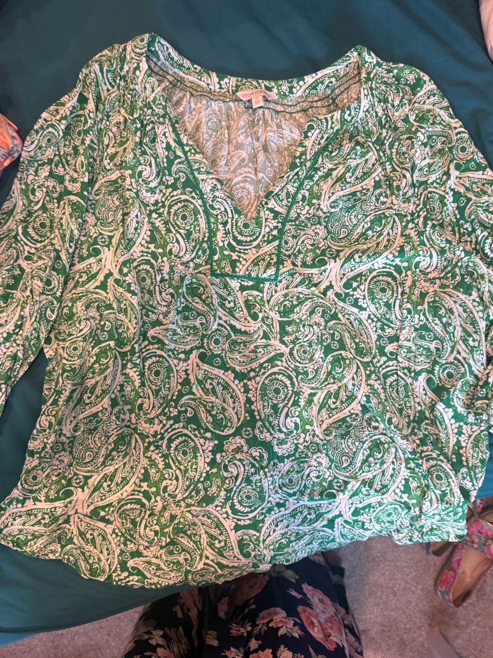 4 sets of stretchy skirts 20W and matching Tees 2x